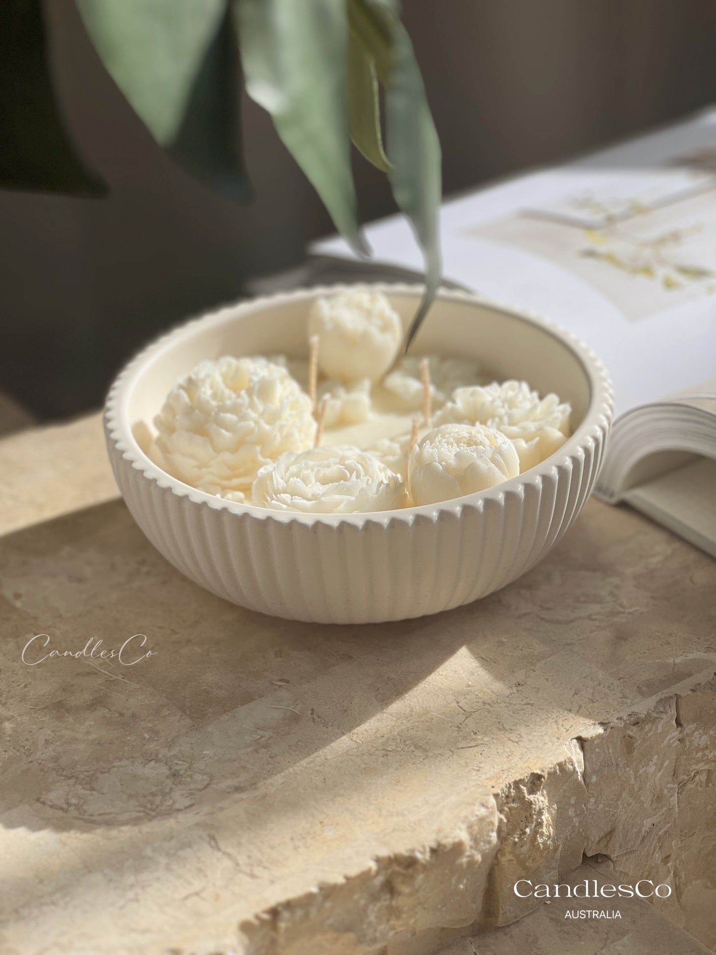Ribbed Scented Floral Bowl