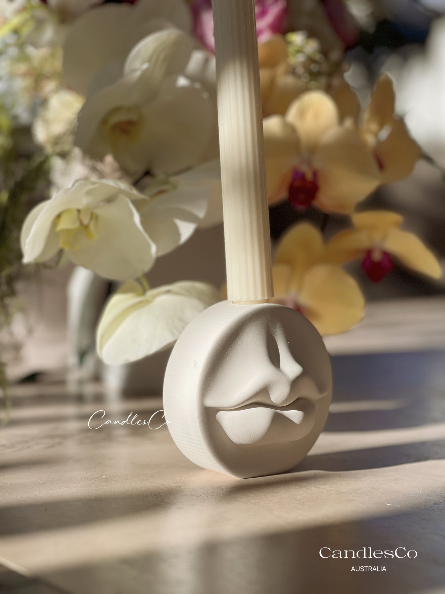 Lip Candle Holder