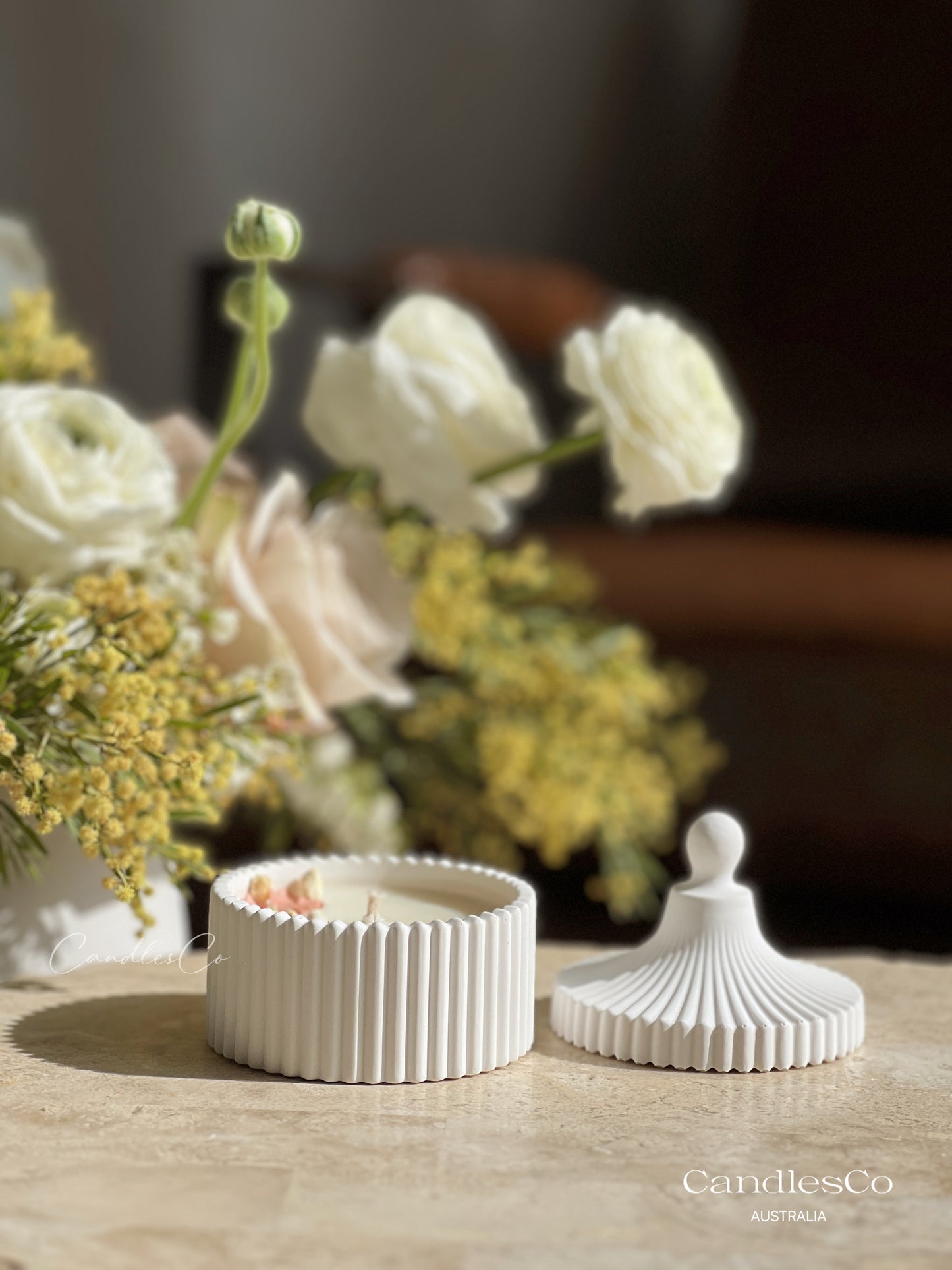 Scented Dried Flowers Ribbed Bowl