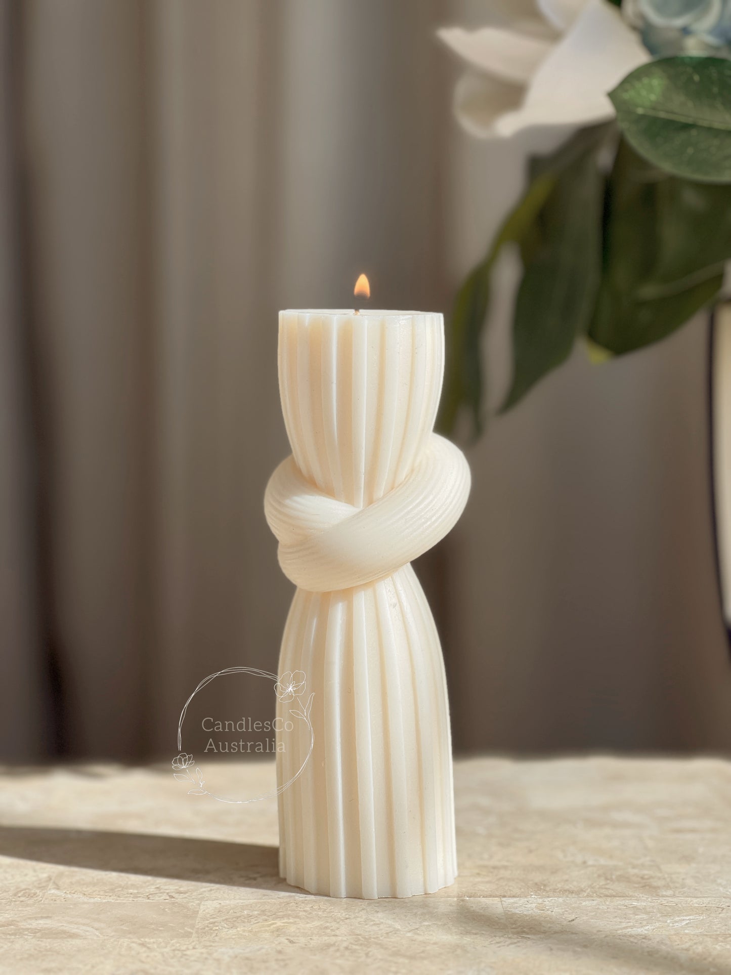 Knot Pillar