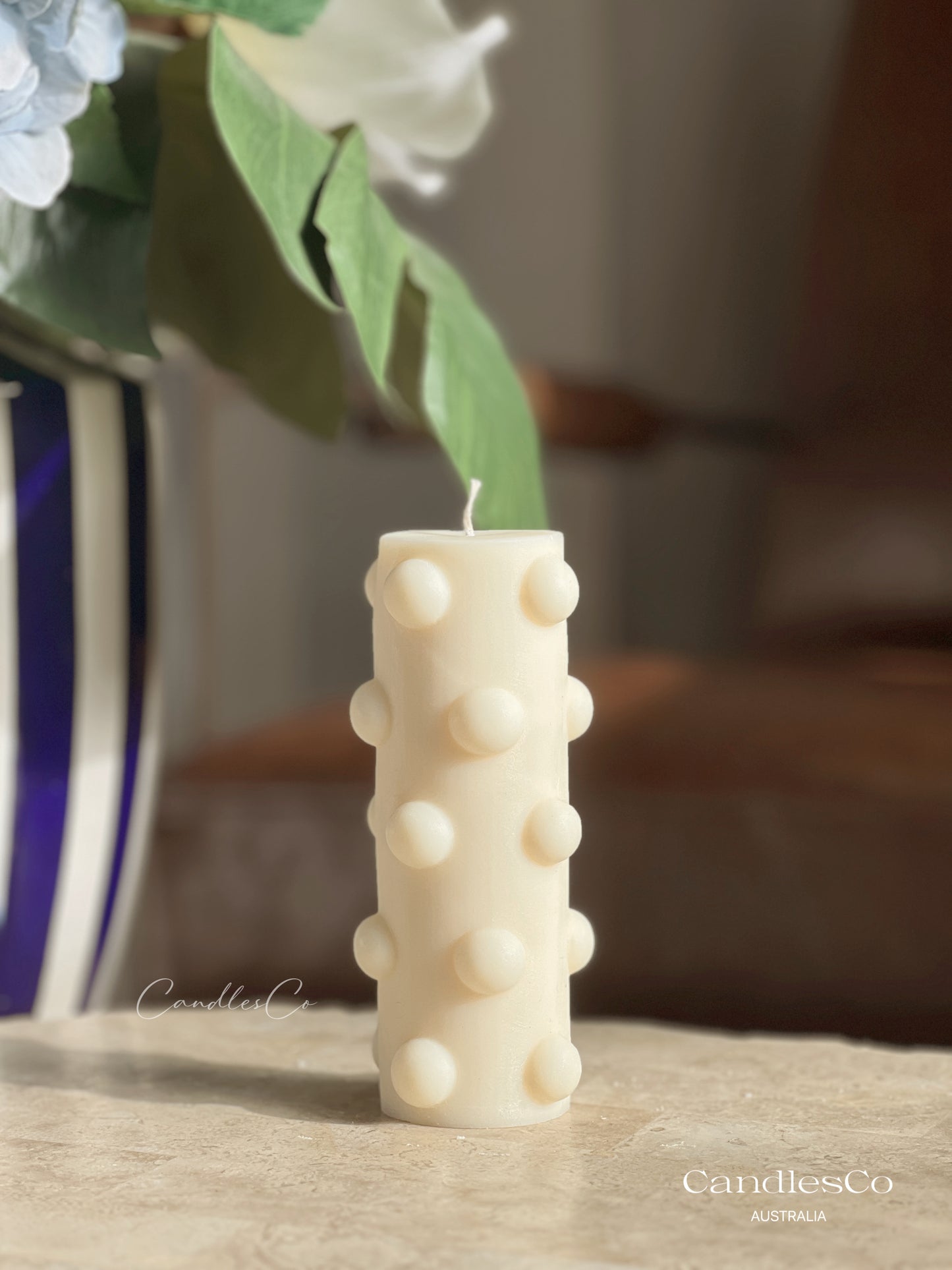Dot Pillar