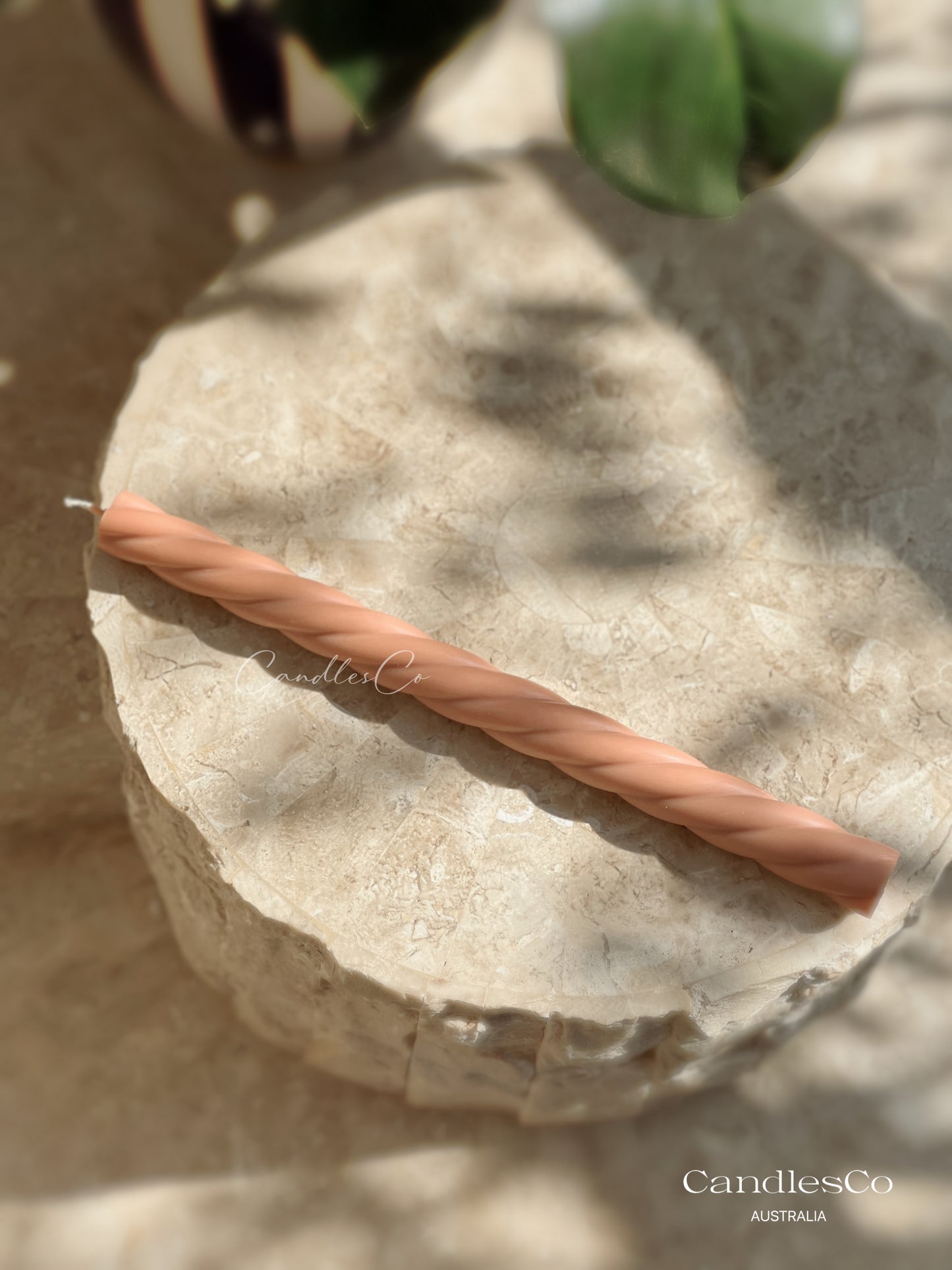 Twisted Narrow Pillar