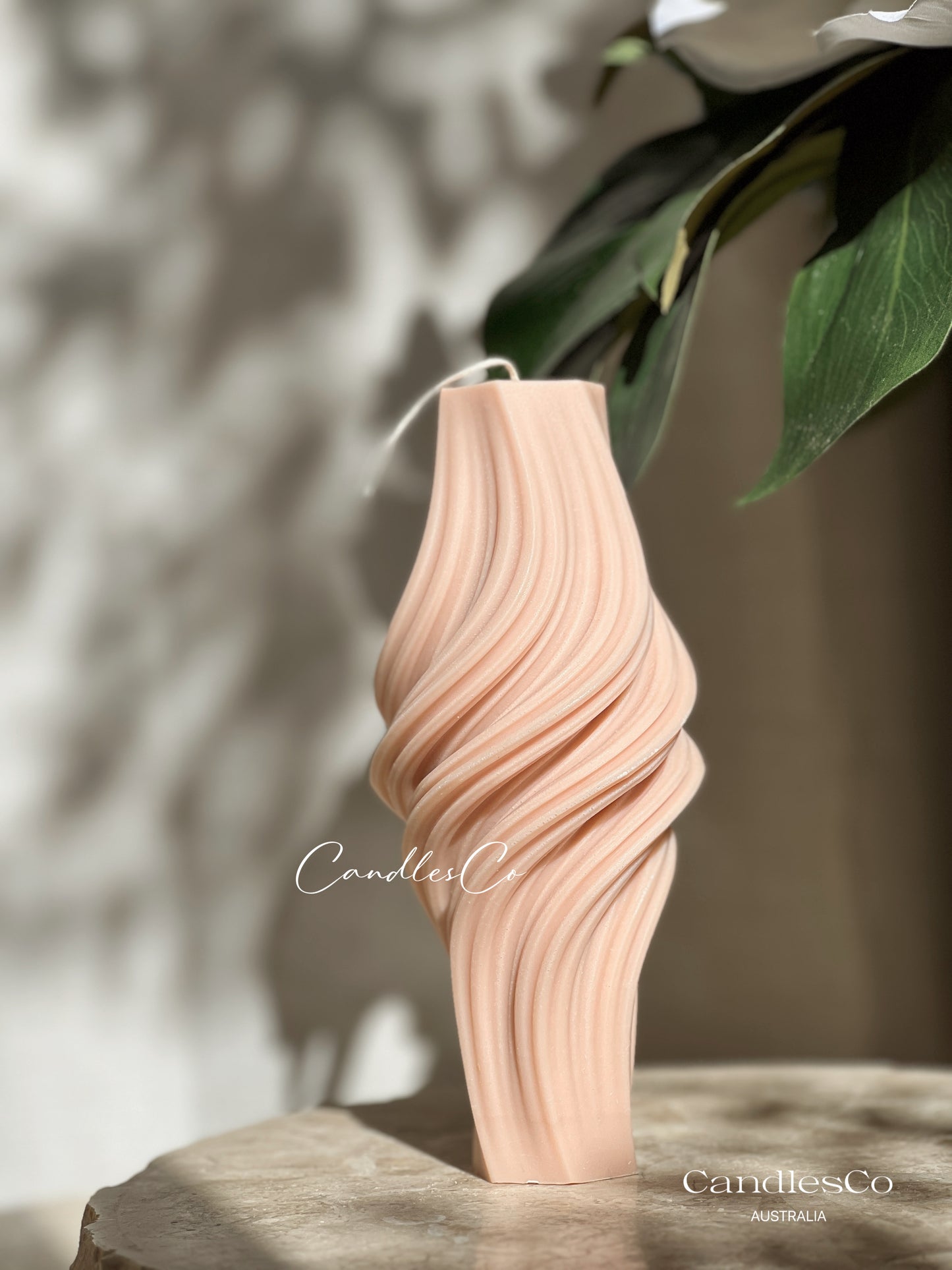 Wavy Twisted Pillars