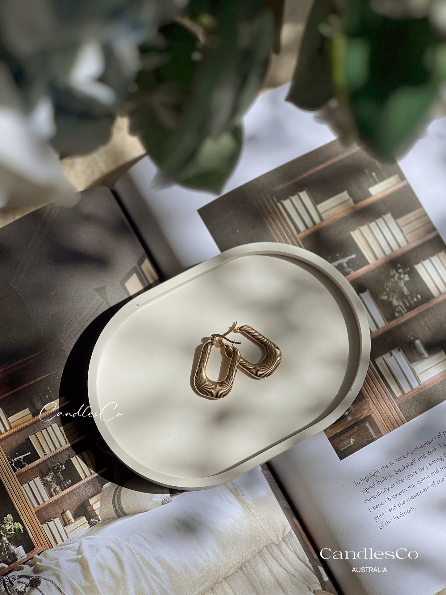 Short Oval Tray