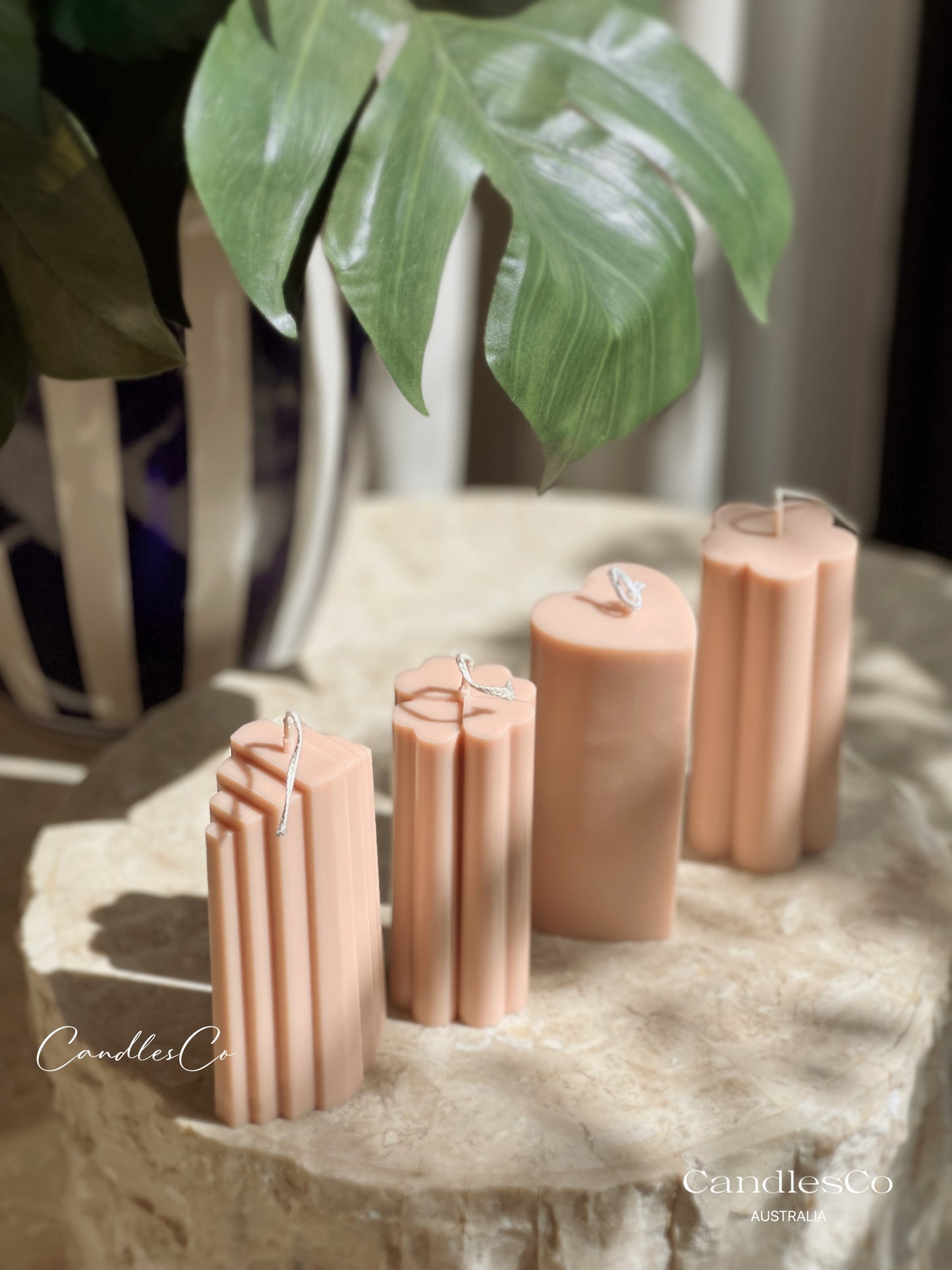 Flower Daisy Pillar