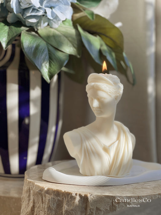 Artemis Diana Candle