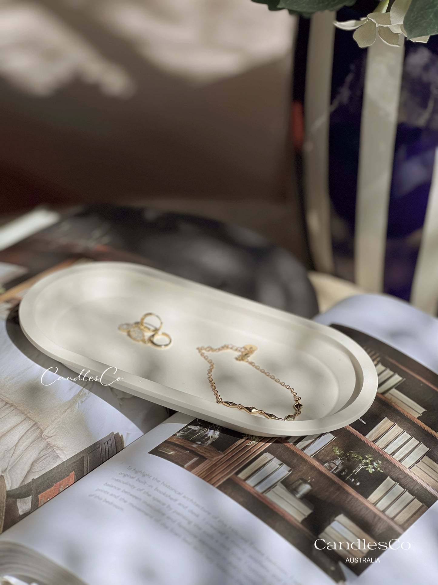 Thin Oval Tray