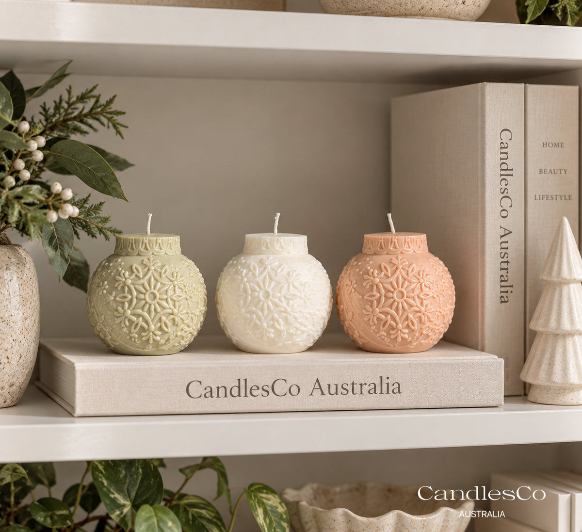 Snowflake Bauble Candle – Handmade Soy Christmas Candle